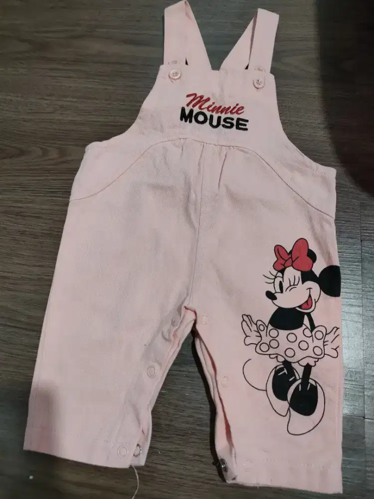 Overall bayi perempuan