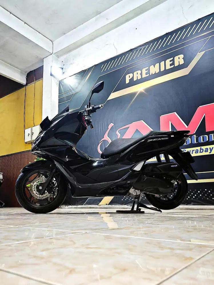 Honda PCX 160cc non abs black glossy mewah th 2024. Anugerah motor