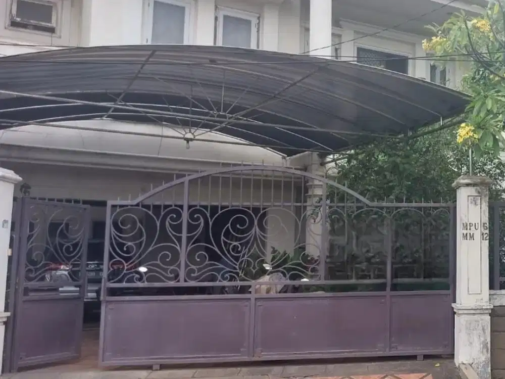 Rumah Hook Lokasi Jl Mulyosari Surabaya•Cocok untuk Rumah Usaha atau Rumah Kost