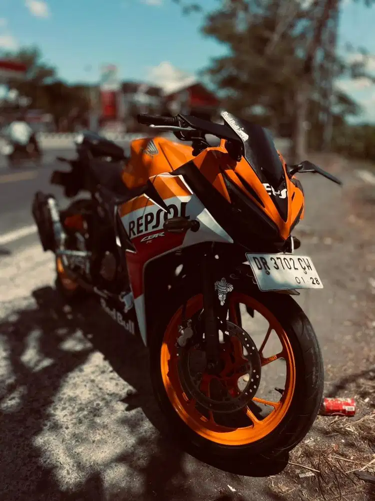 DIJUAL HONDA CBR 150 R, Tahun 2017, Surat Lengkap, Mesin Terawat