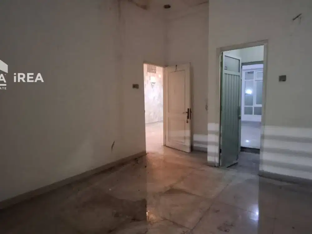 RUANG USAHA DISEWAKAN DI JOGJA DEKAT PASAR PRAWIROTAMAN