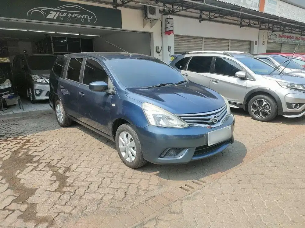 ANTIK KM 68 RB GRAND LIVINA SV AUTOMATIC 2014 BIRU HIJAU NISSAN