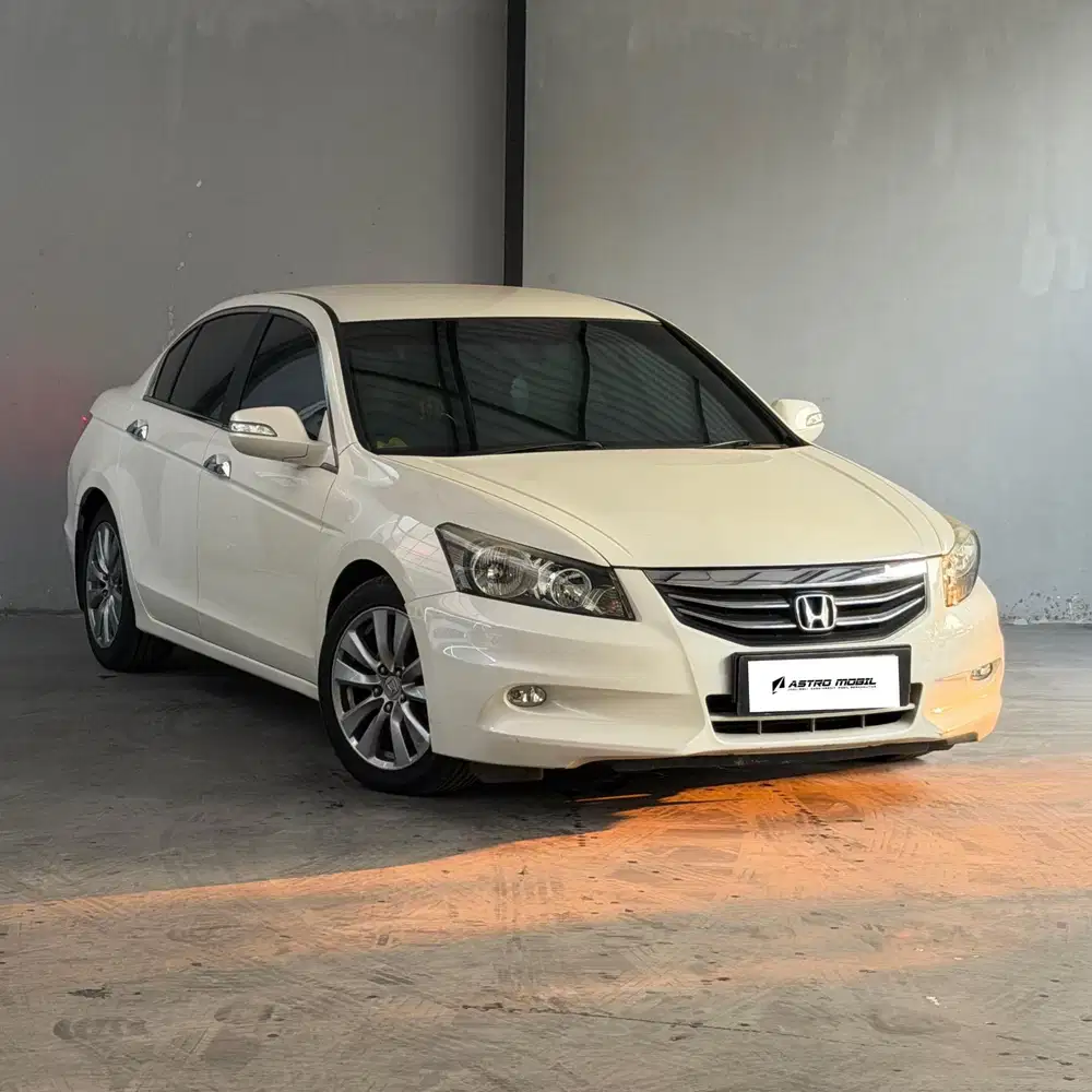 HONDA ACCORD 2013 / 2012 Matic Bagus Murah Kredit Bekas Surabaya