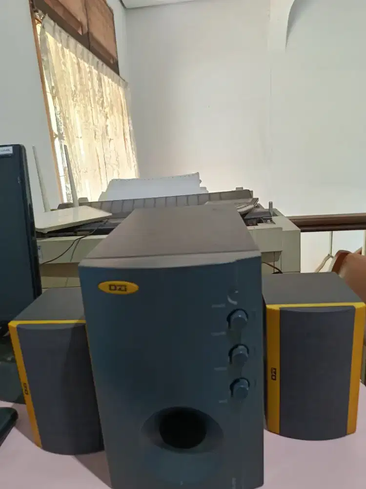 Speaker aktive with subwoofer