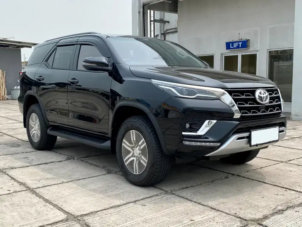 Fortuner 2.4 G AT KM 100 Asli