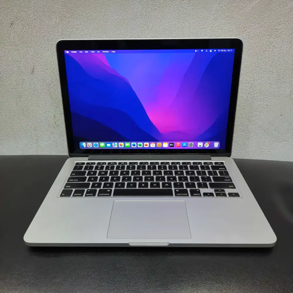 Macbook Pro 13 inch 2015 Core i5 - 2,7GHz RAM 8GB SSD 128GB ( Mulus )