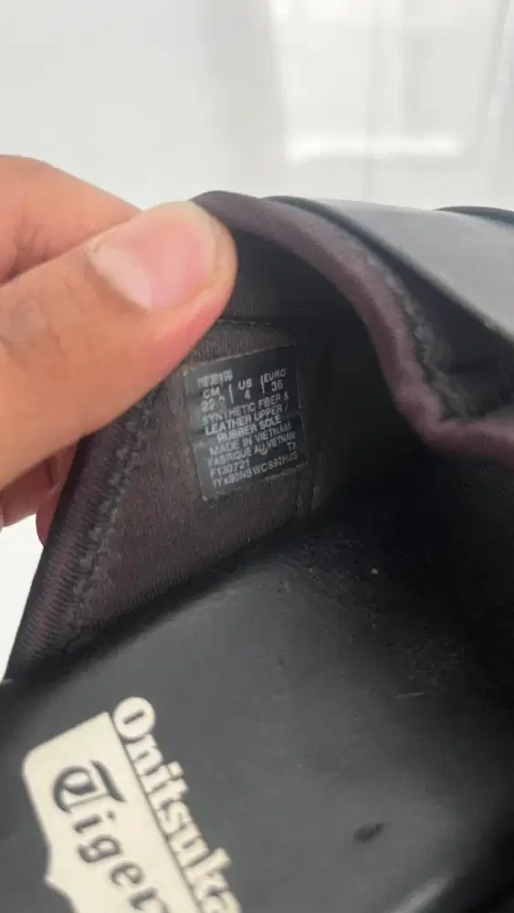 PRELOVED ONITSUKA TIGER SLIPPER WOMAN