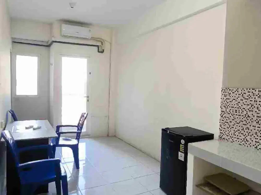 Disewakan Pdh Bulanan Semi Furnish depan kampus C unair