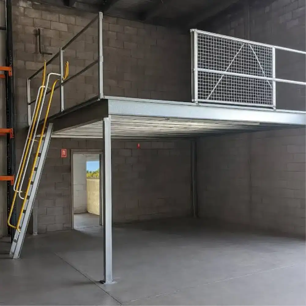 0023 mezaine in door