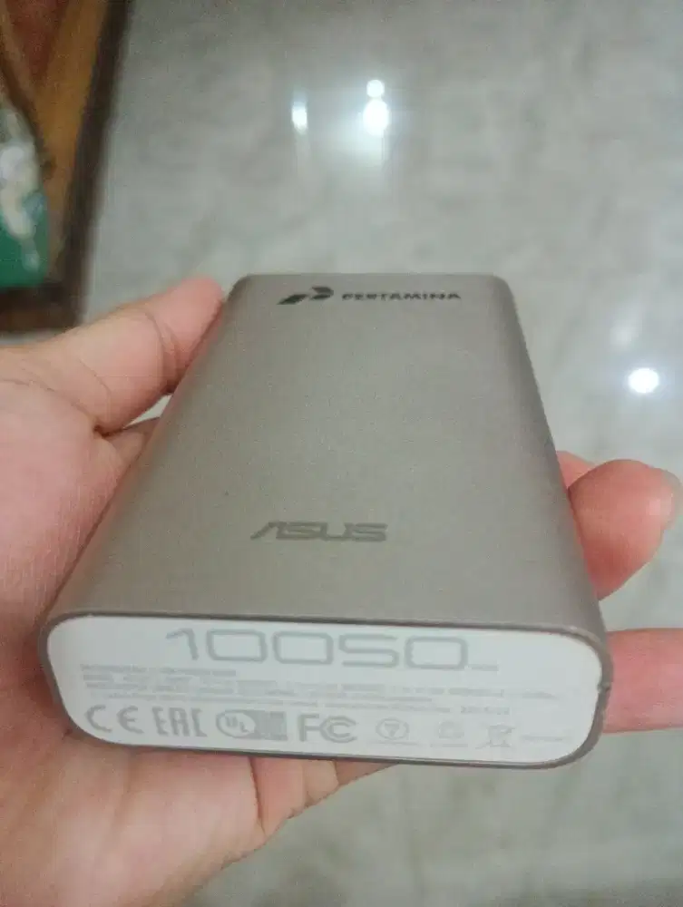powerbank baru (minus tidak ada kardus )