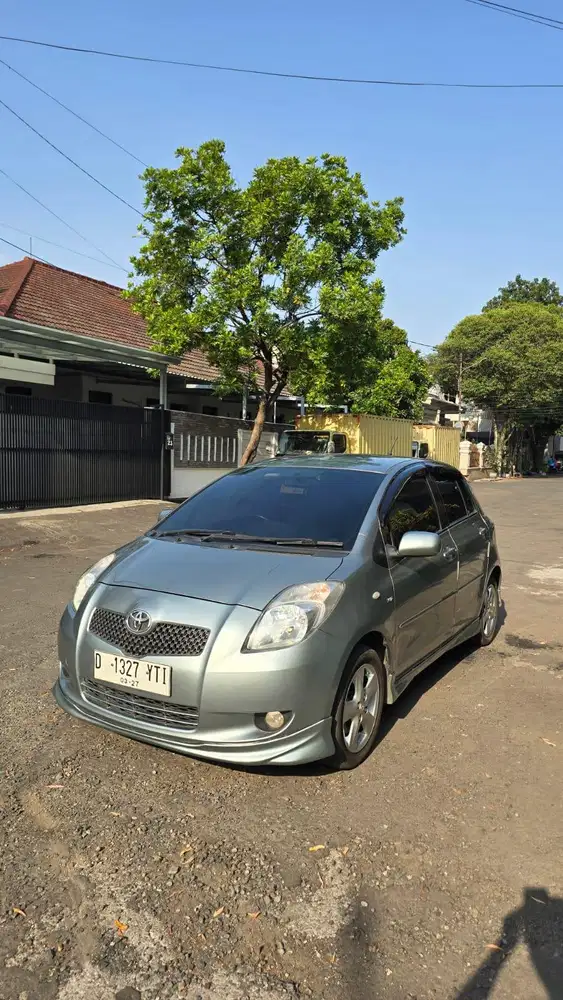 Toyota Yaris S at 2007