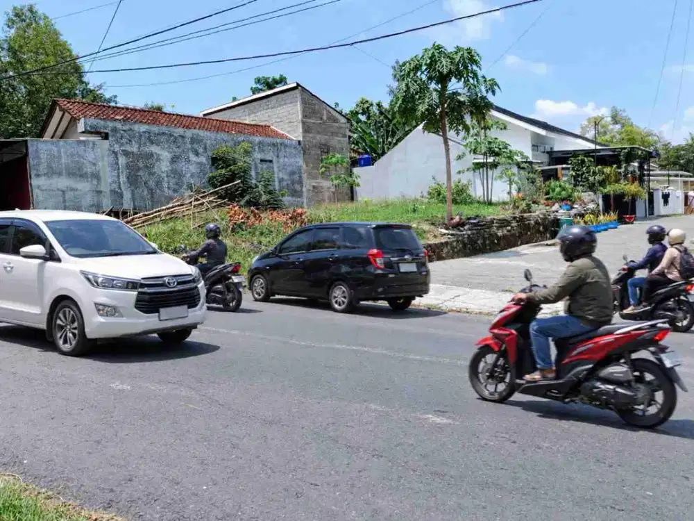 Dekat RS PKU Gamping, Tanah Dijual Tepi Aspal Lebar, Cocok Utk Usaha, Nyaman Utk Hunian