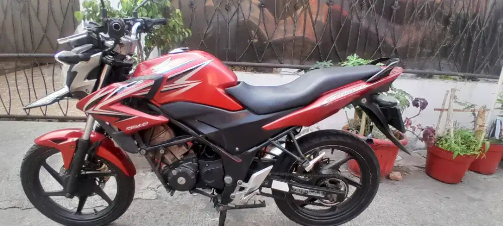 Bismillah jual honda cb 150 r thn 2013