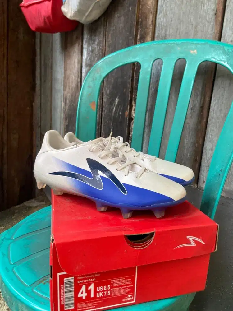 sepatu bola specs velocity pure fg