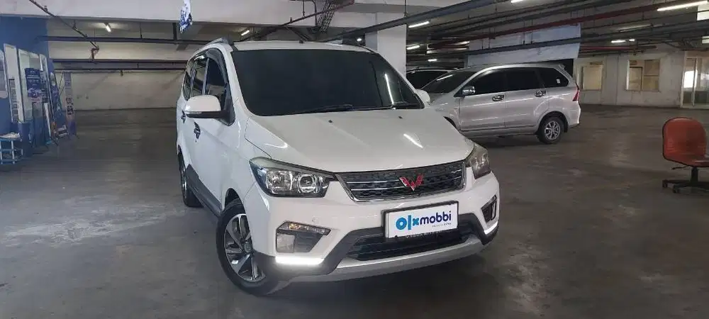 Wuling	Confero S	1.5 L Lux Bensin-MT	2017	(HR)