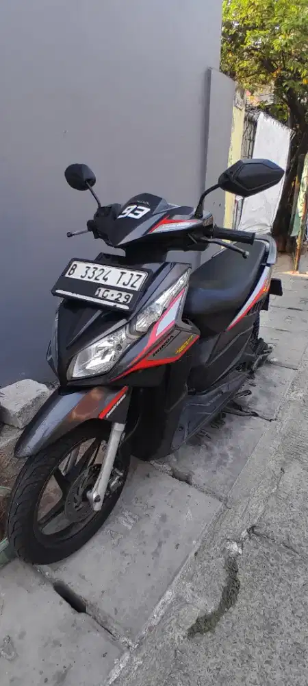 Bismillah jual.honda vario cbs thn 2010