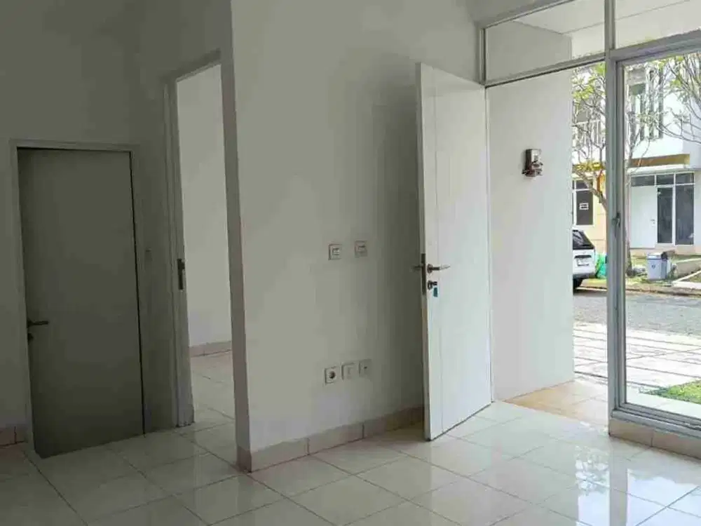 DIJUAL RUMAH 2LT DI AREA NYAMAN DAN ASRI LOKASI SERPONG LAGOON