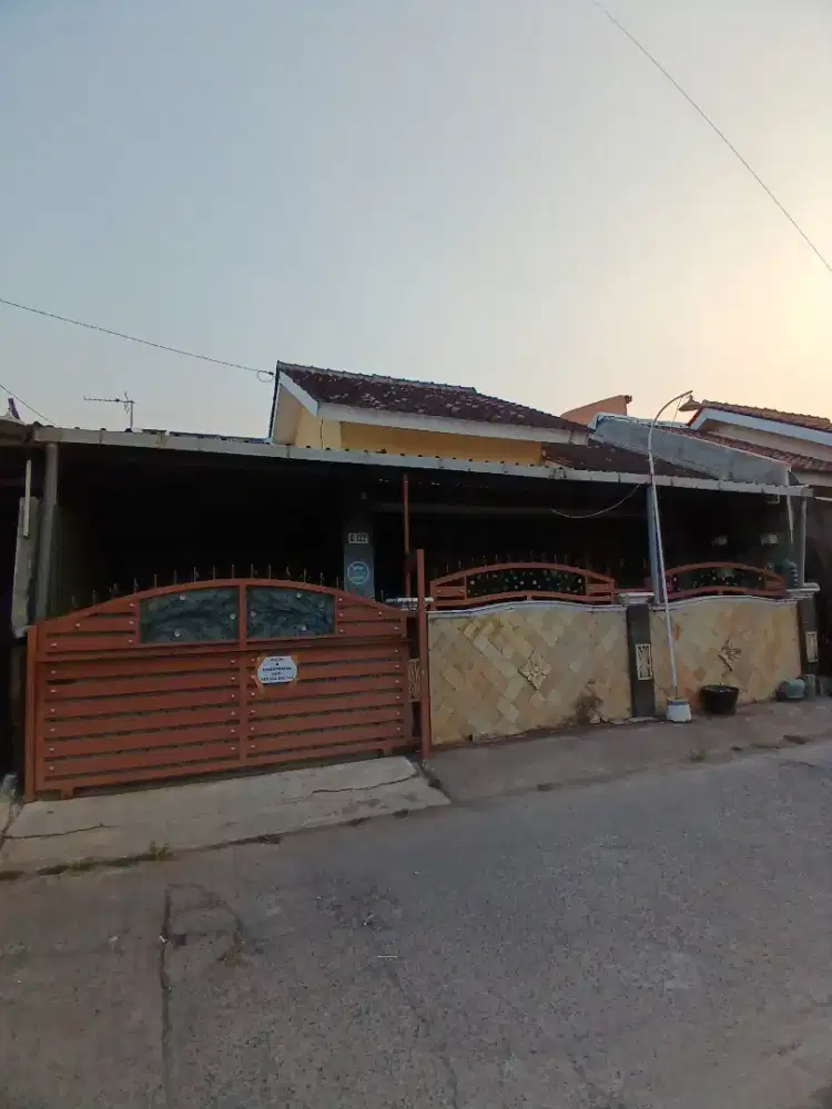Rumah di jual tempat strategis di kawasan perum jenarsari