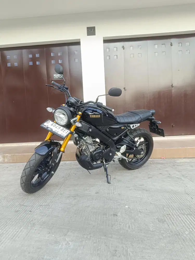 Yamaha XSR155 2023 mulus antik seperti baru
