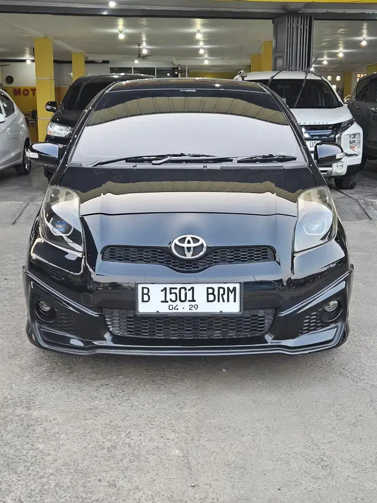 YARIS S LIMITED AT 2013 FULL ORISINIL PAJAK PANJANG LOW KM GRESH !