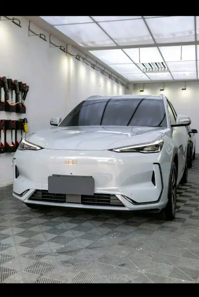 SUV GEELY EX5 MAX