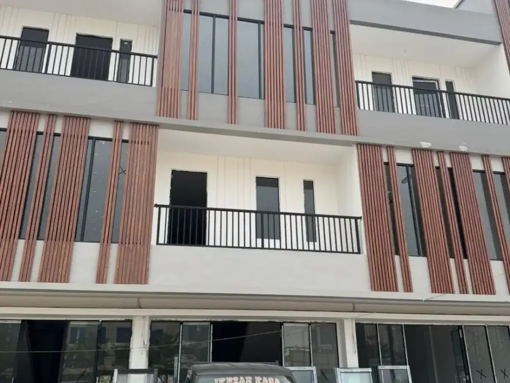 Disewakan Ruko 3 Lantai Di Azure Exchange Batam Center