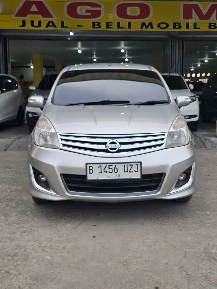 GRAND LIVINA 1.5 XV ULTIMATE AT 2013 UNIT ISTIMEWA PAJAK PANJANG GRESH
