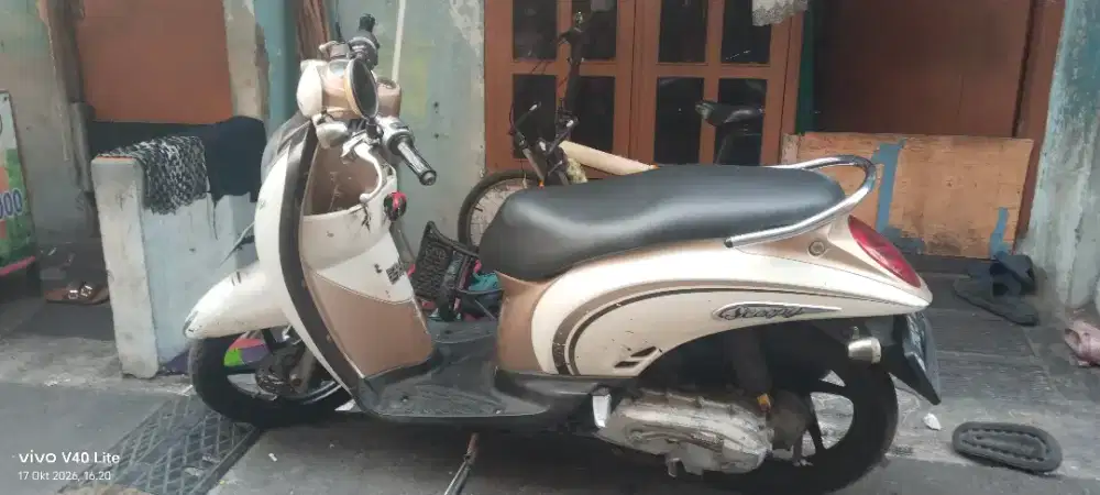 Di Jual Scoopy 2011 Berkarpet