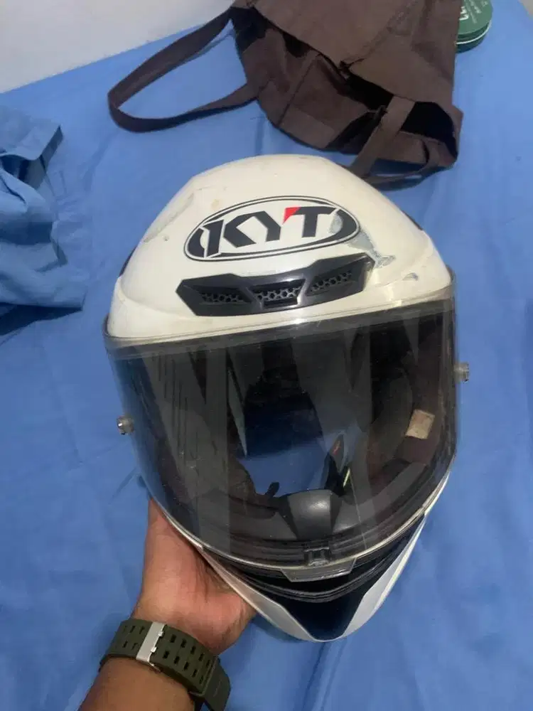 Helm KYT full face