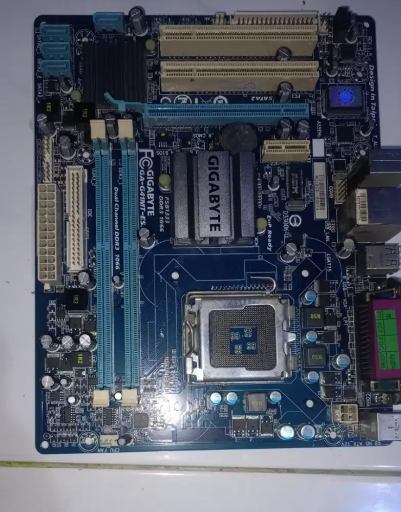 Mobo Gigabyte + PSU