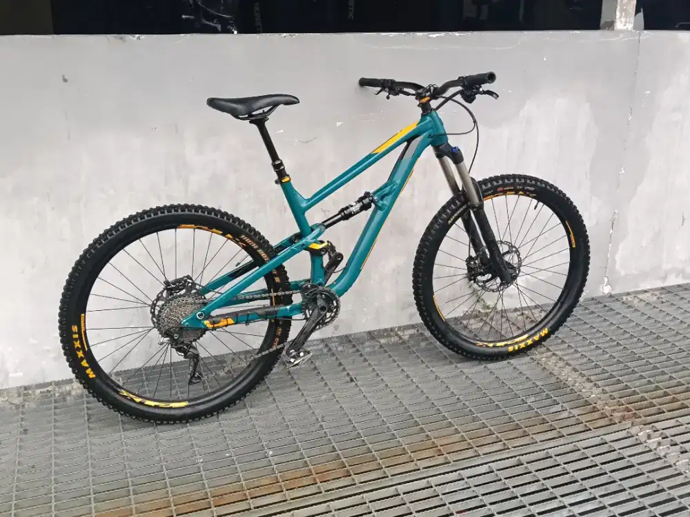 SEPEDA POLYGON SISKIU T7 UK, M,27.5