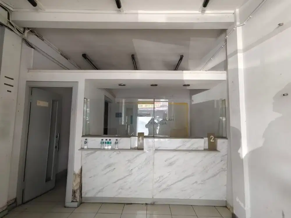 Disewakan Ruko bekas Bank di Mainroad Sukamiskin