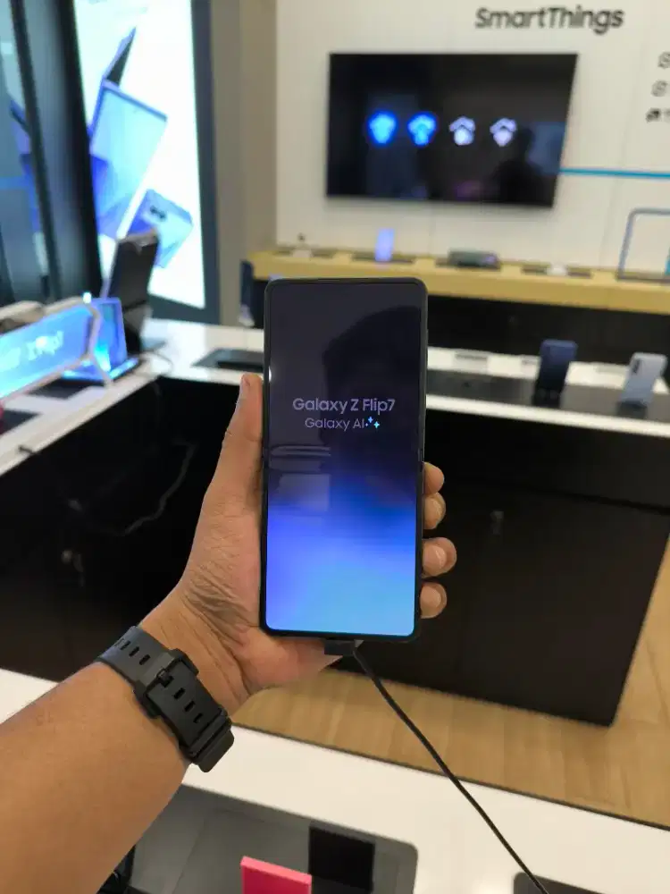 SAMSUNG GALAXY ZFLIP 7 12GB/512GB