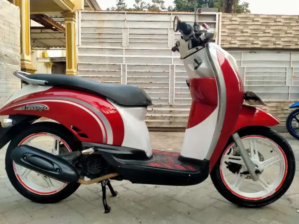 Honda Scoopy lengkap motor sehat walafiat keterangan detail dibawah