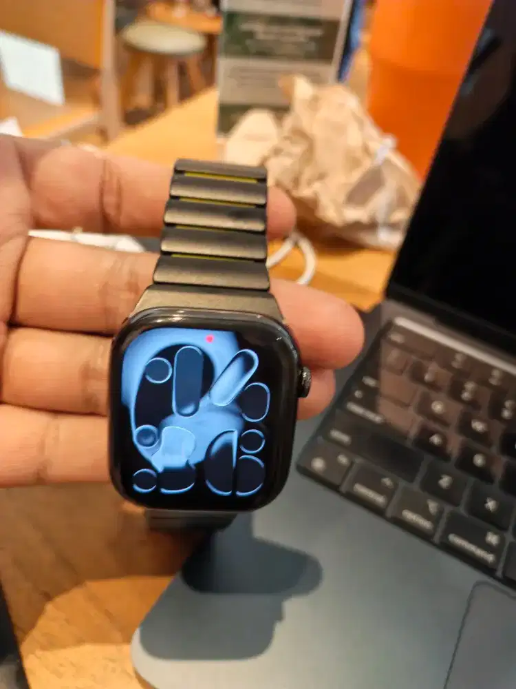 Jual Apple Watch Series 10 Titanium Case, GPS + Celluler, 46mm