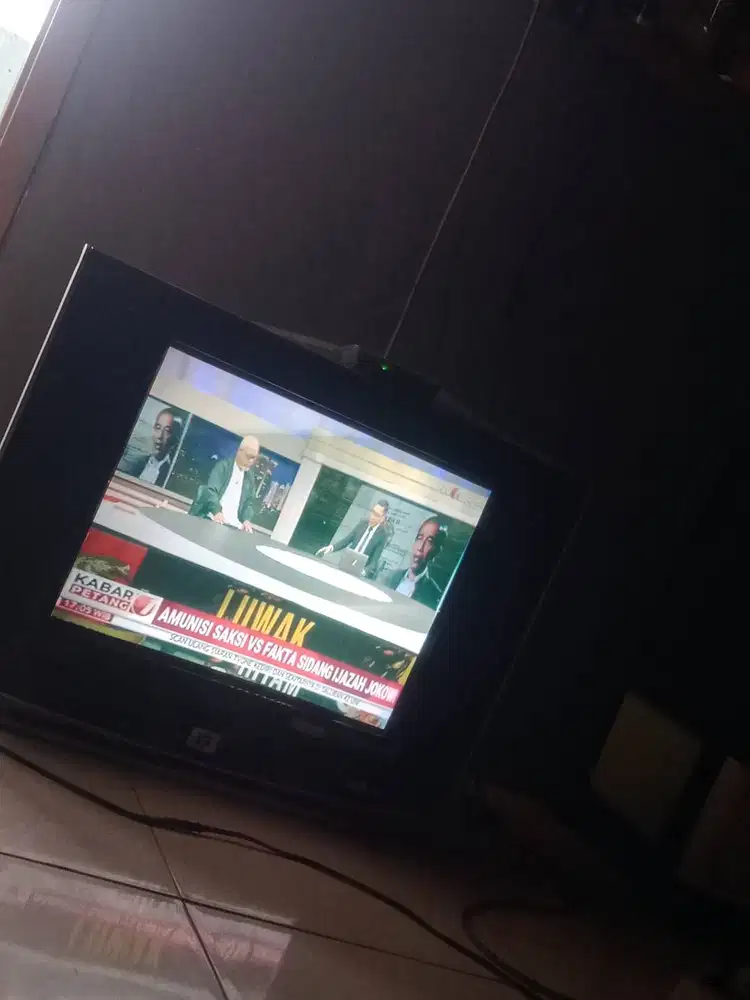 Jual TV merk Politron komplit remot, STB dan antena