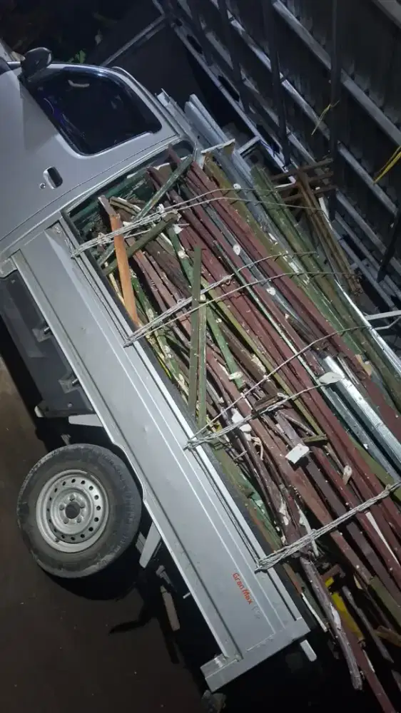 Dibeli Rosok Besi Tua Logamlainnya Elektronik Rusak Ac Mesin Mesin dll