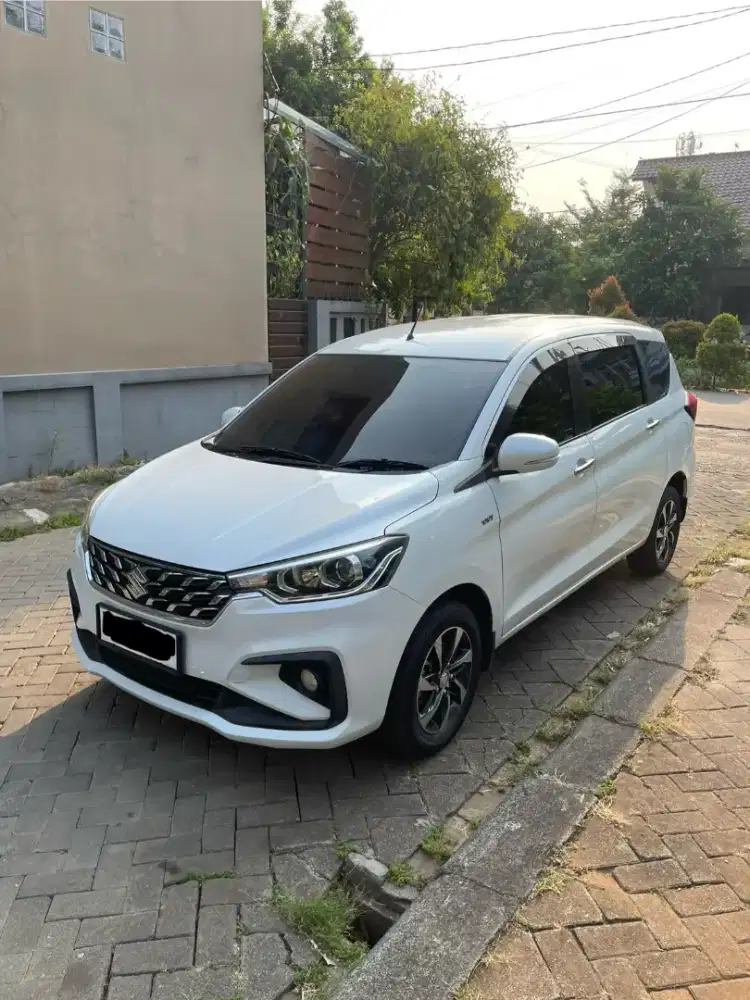 Ertiga GX hybrid at 2022 ISTIMEWA