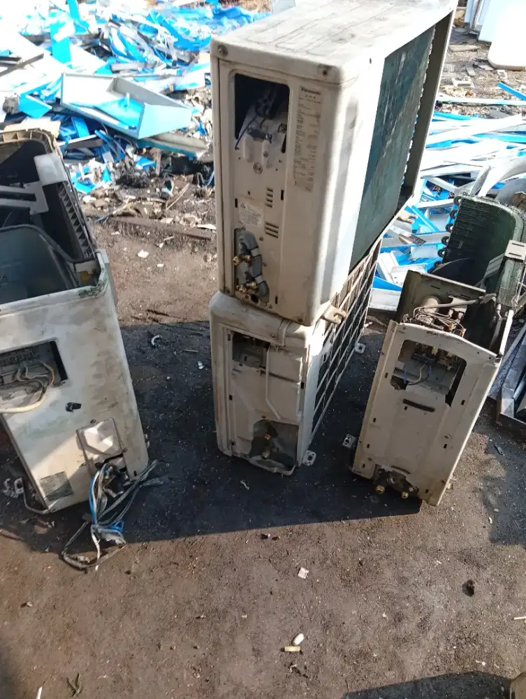 Dibeli Rosok Besi Tua Logamlainnya Elektronik Rusak Ac Mesin Mesin dll