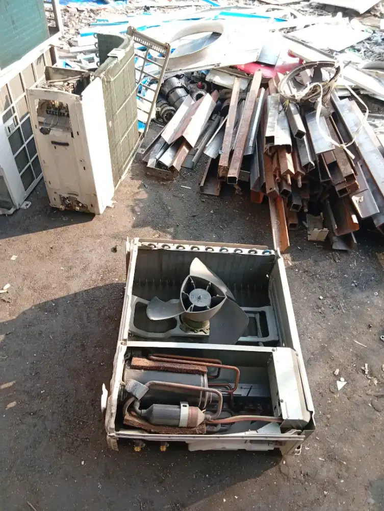 Dibeli Rosok Besi Tua Logamlainnya Elektronik Rusak Ac Mesin Mesin dll