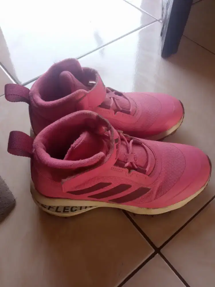 Sepatu adidas dan puma size 36
