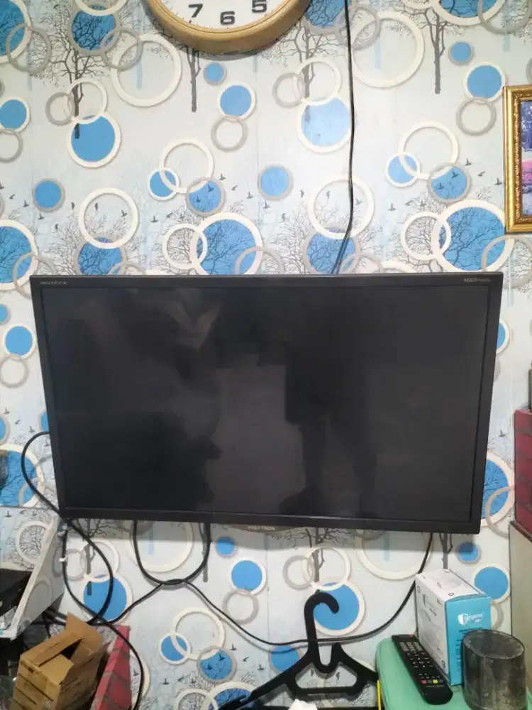 Tv LED Polytron 32 inch+ matrix