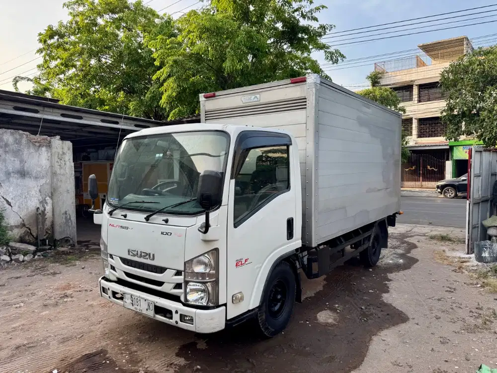 Isuzu Elf NLR55 T LX Box Long 4rd 2017 Km120rb