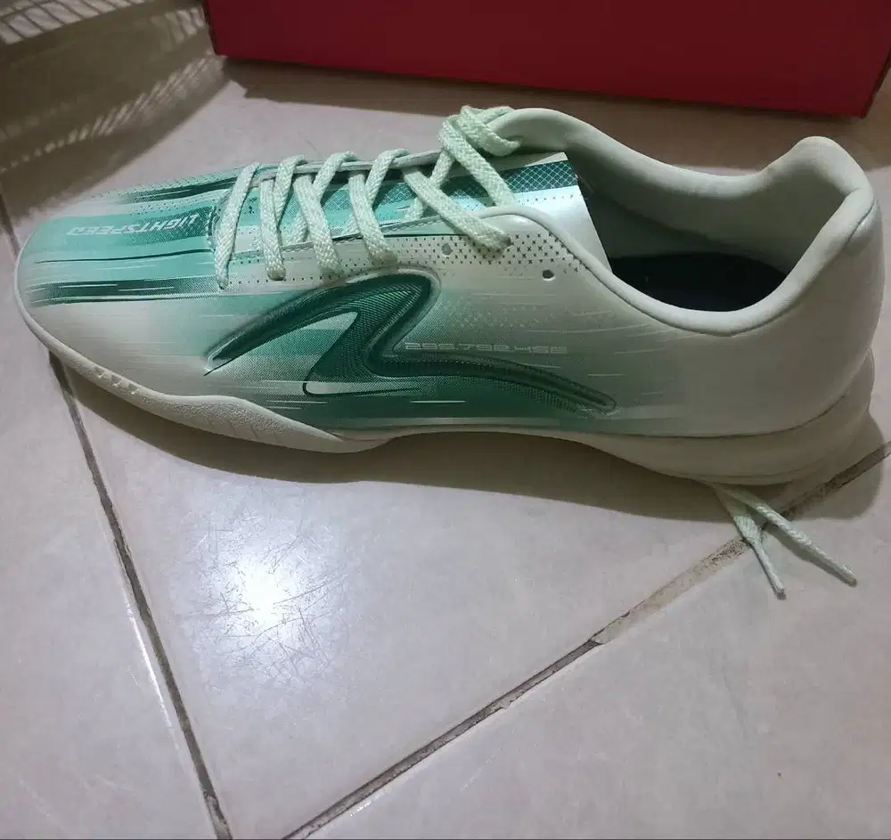 sepatu specs lightspeed reborn XR turf