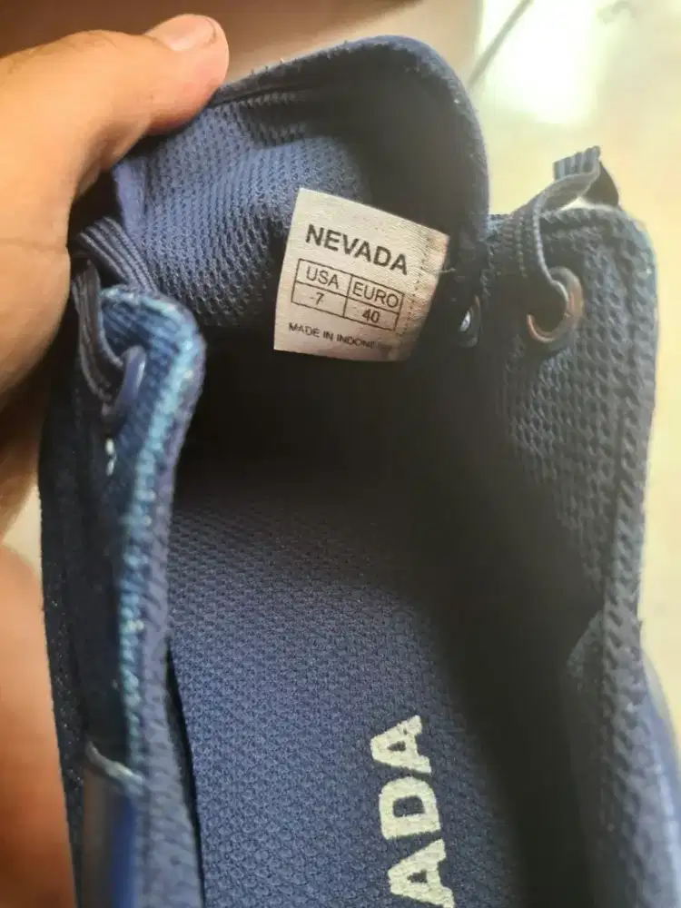 Sepatu ori nevada