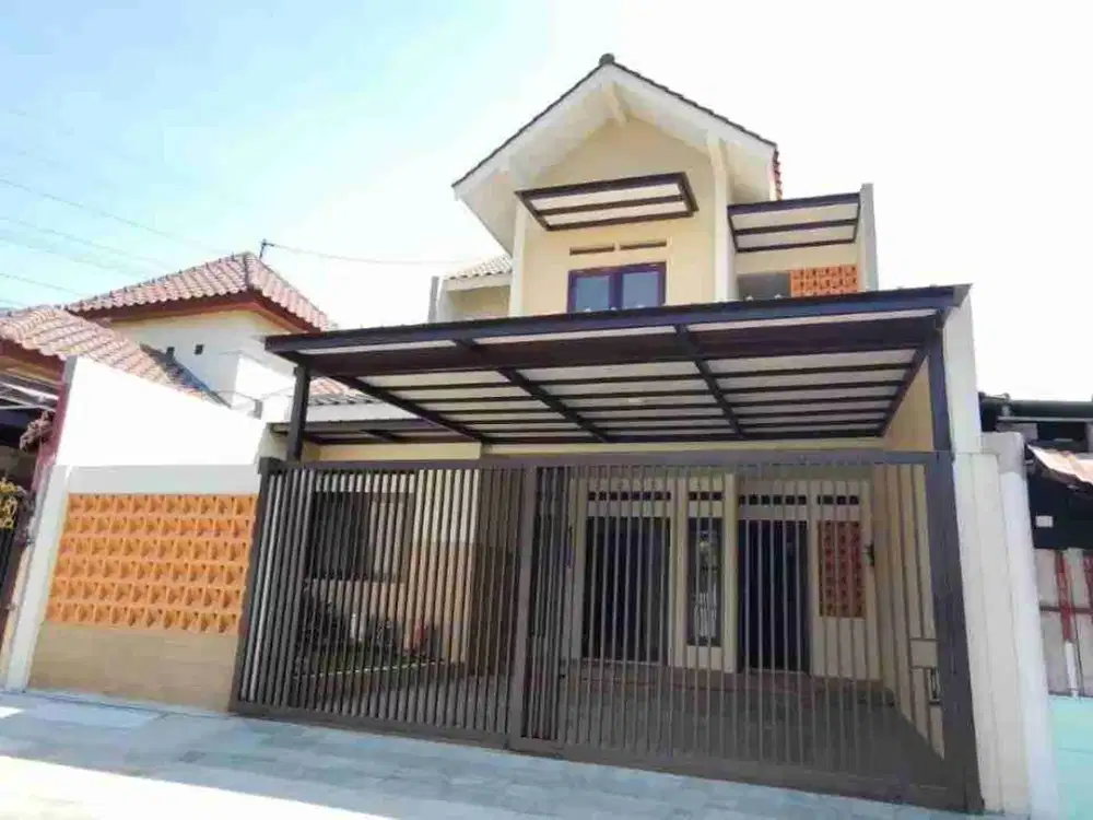 Rumah Mewah 2 Lantai Sumber Banjarsari Kota Solo