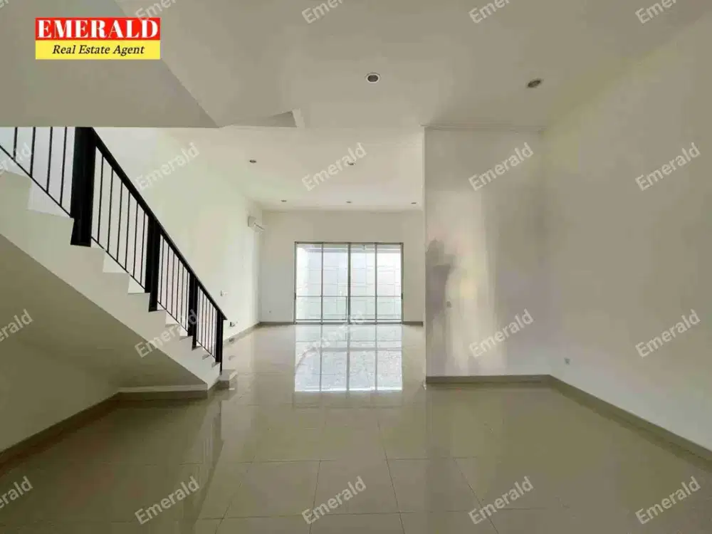 Rumah dengan Lokasi Menarik di PIK 2