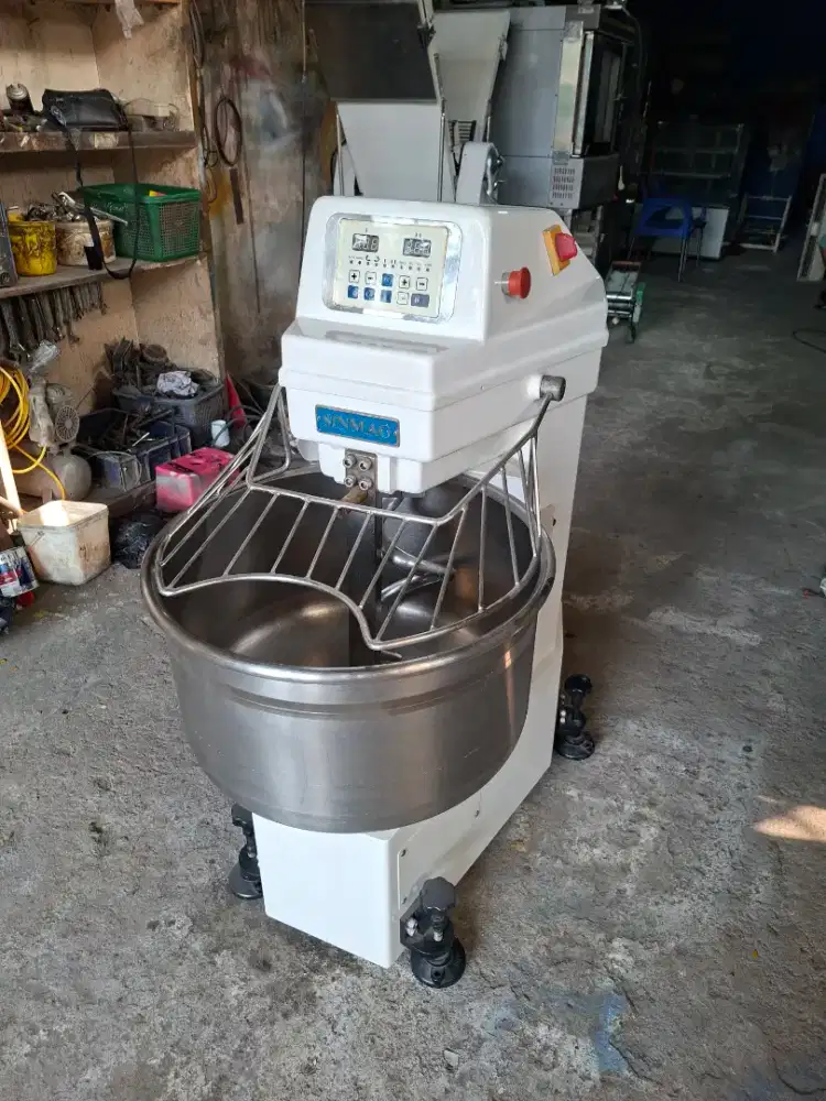 Spiral mixer 25 kg tepung model SM-50 merk Sinmag Taiwan adukan roti