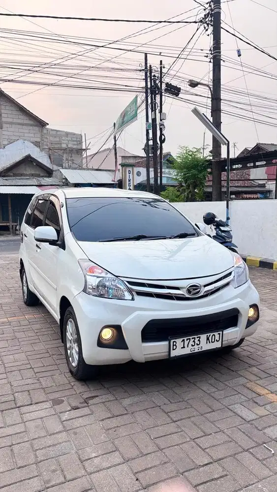 XENIA R DELUXE 2013 MANUAL