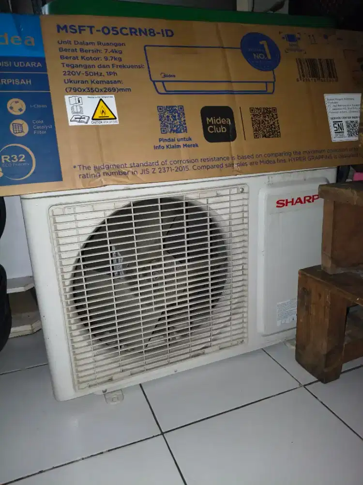 Dijual cepat AC merek Sharp 1/2PK